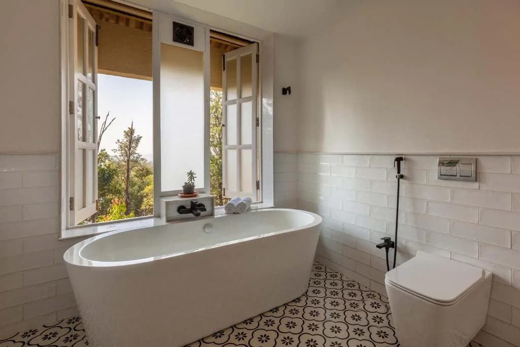 Hotels in Panchgani with Bathtub