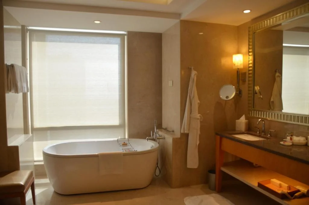 Hotels in Mumbai with Bathtub