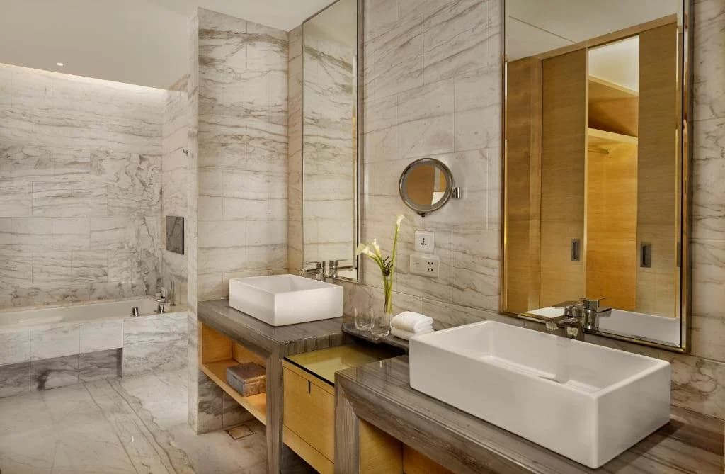 Hotels in Chandigarh with Bathtub