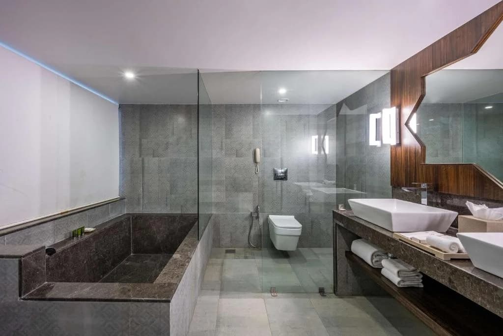 Hotels in Daman with Bathtub