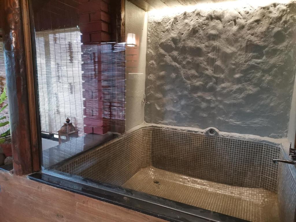 Achalaa Resort Kolhapur with Bathtub in Room Achalaa Resort Kolhapur with Bathtub in Room