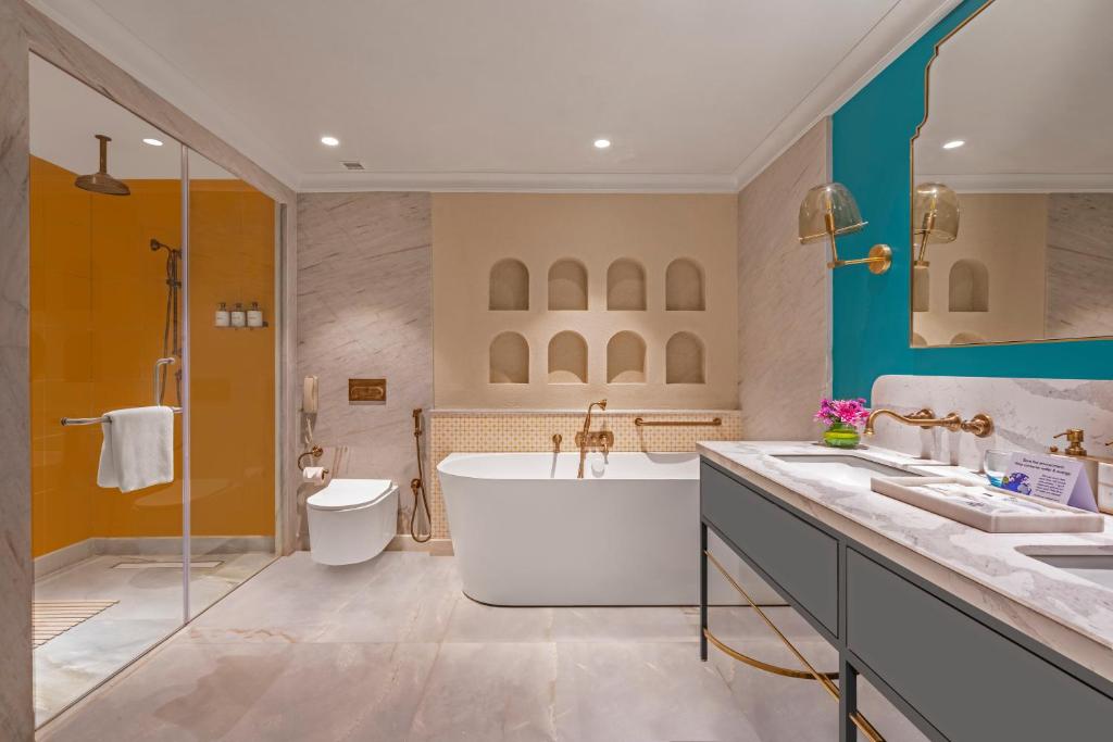 Aloha On The Ganges by Leisure Hotels Rishīkesh with Bathtub Aloha On The Ganges by Leisure Hotels Rishīkesh with Bathtub