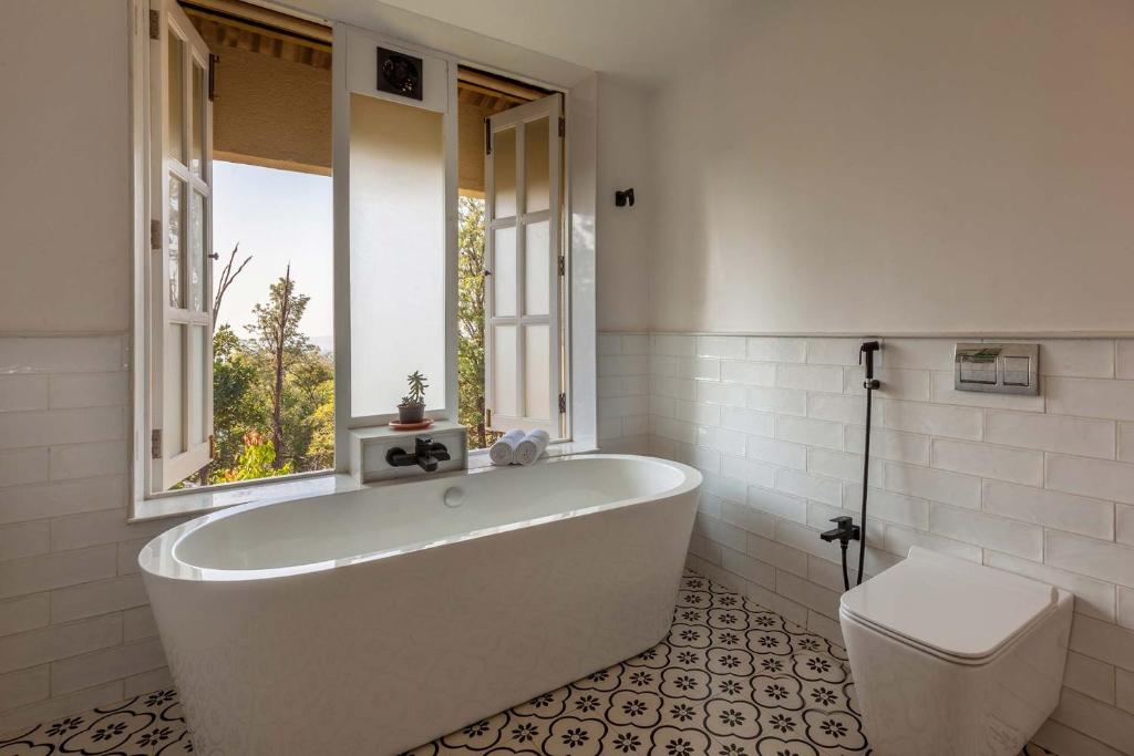 Antilia Villa Luxurious-AC-Swimming Pool Panchgani with Hot Tub Antilia Villa Luxurious-AC-Swimming Pool Panchgani with Hot Tub