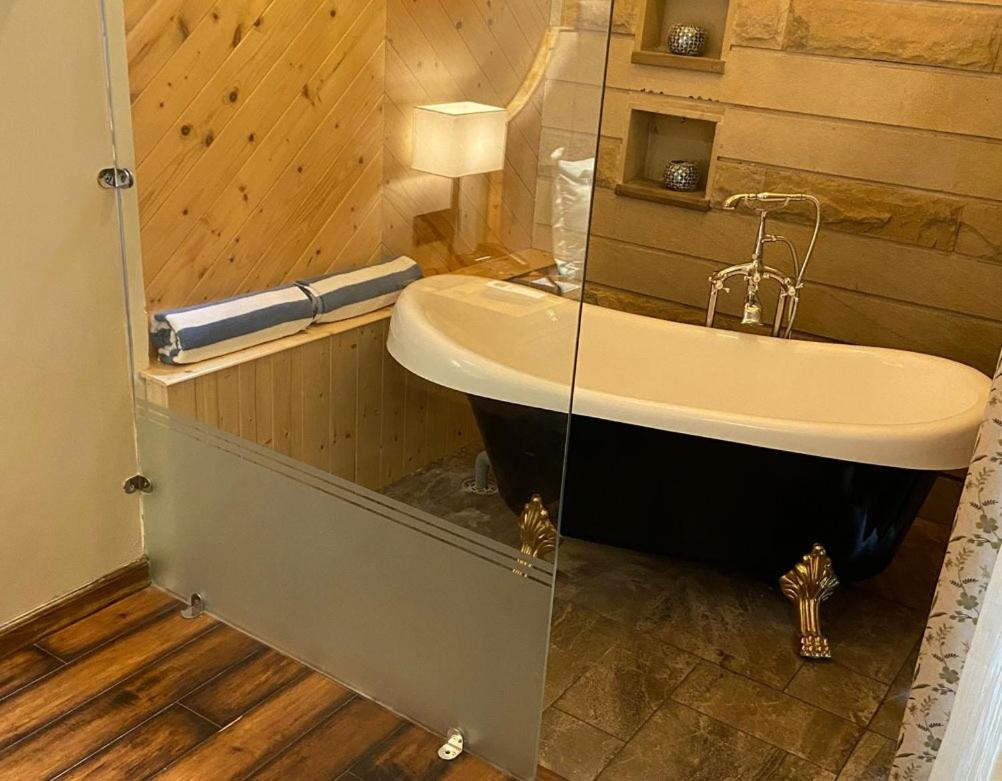 Bathtub Echor Mandara TreeVilla Dharamshala Bathtub Echor Mandara TreeVilla Dharamshala