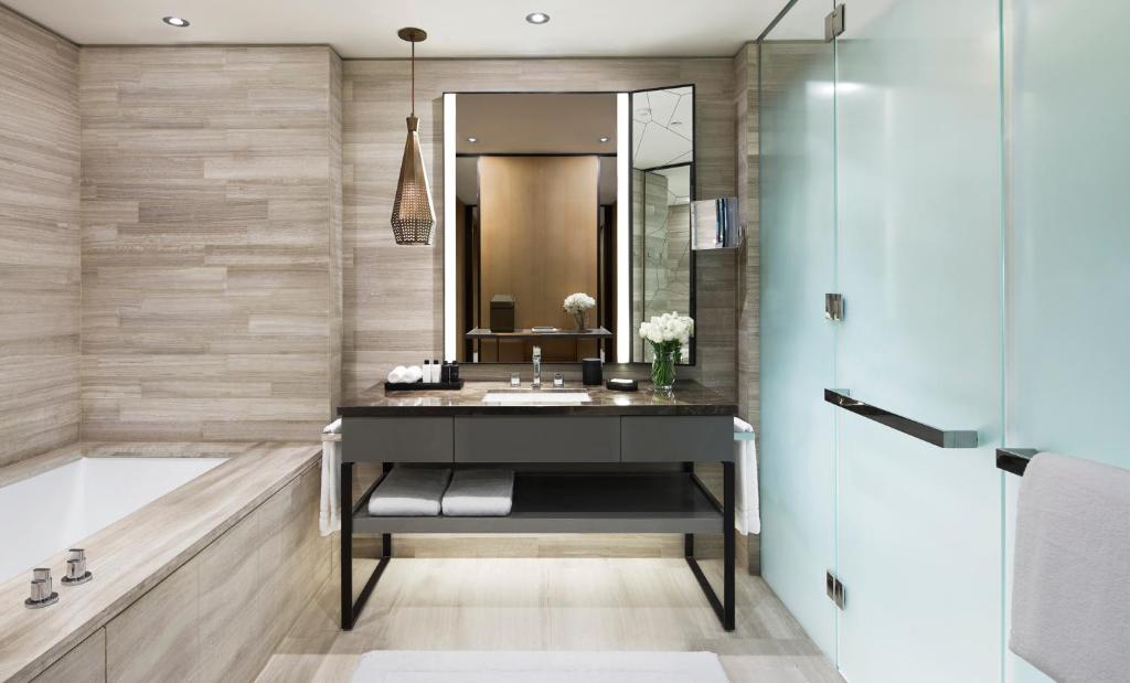 Bathtub Four Seasons Hotel Bengaluru at Embassy ONE Bangalore Bathtub Four Seasons Hotel Bengaluru at Embassy ONE Bangalore