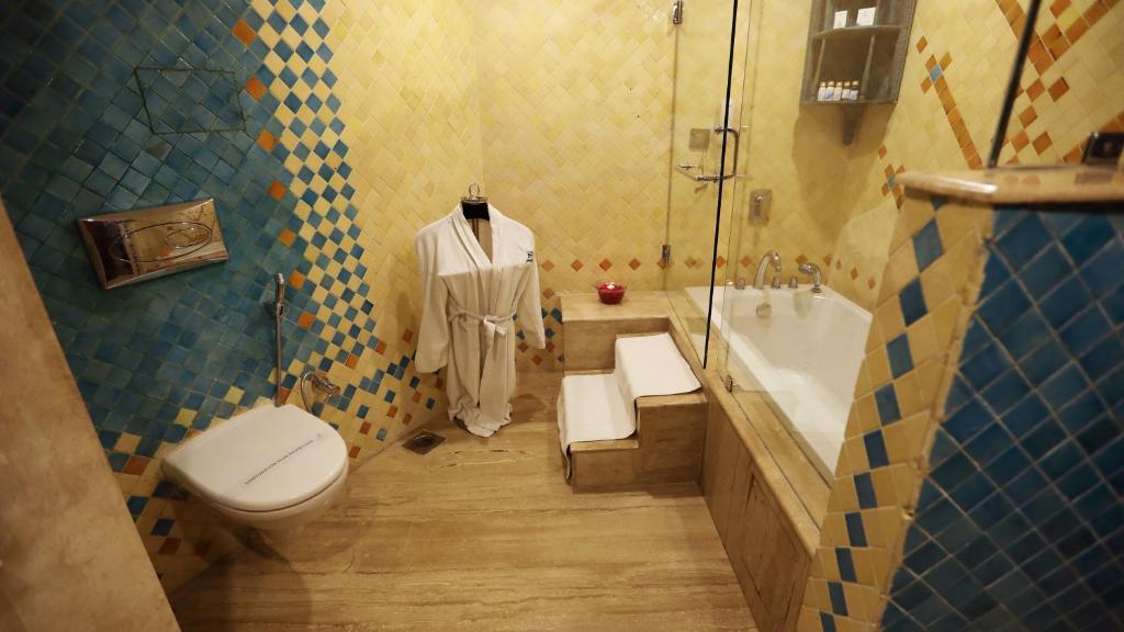 Bathtub GANGA KINARE A Riverside Boutique Resort, Rishikesh Bathtub GANGA KINARE A Riverside Boutique Resort, Rishikesh