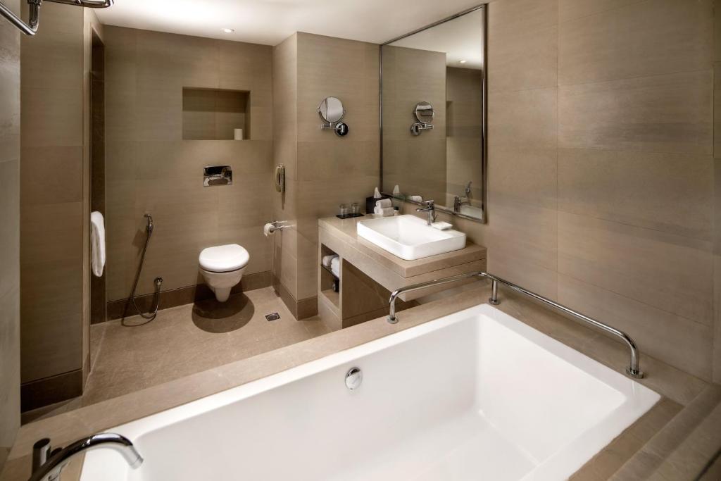 Bathtub Holiday Inn Agra MG Road an IHG Hotel Bathtub Holiday Inn Agra MG Road an IHG Hotel