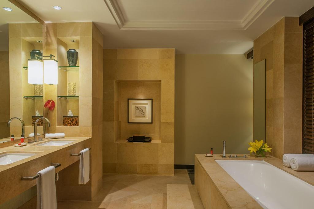 Bathtub Hotel Grand Hyatt Goa Bathtub Hotel Grand Hyatt Goa