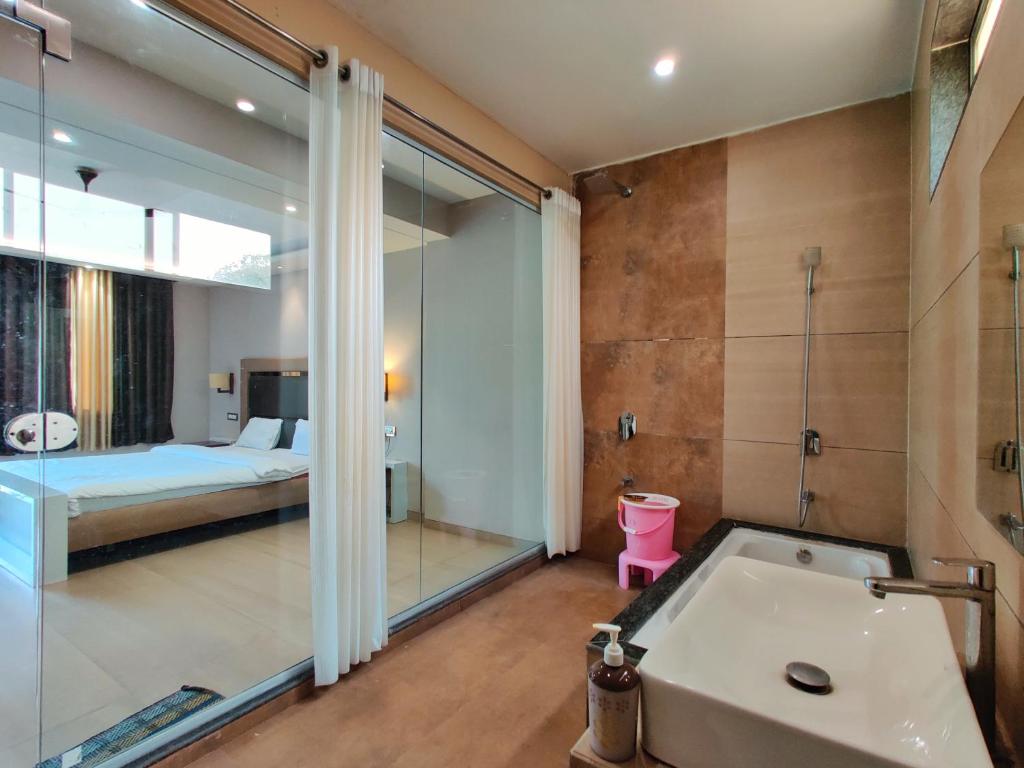 Bathtub Hotel Karjat The Kanila Resort Bathtub Hotel Karjat The Kanila Resort