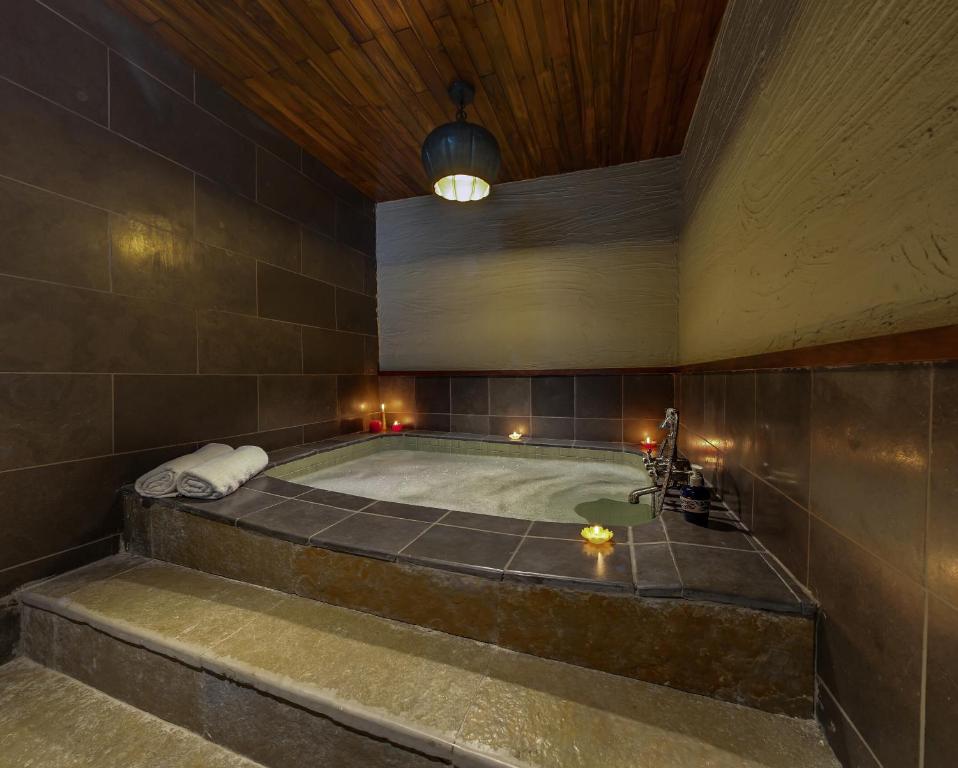 Bathtub Hotel Kolhapur Nisarg Resort Bathtub Hotel Kolhapur Nisarg Resort