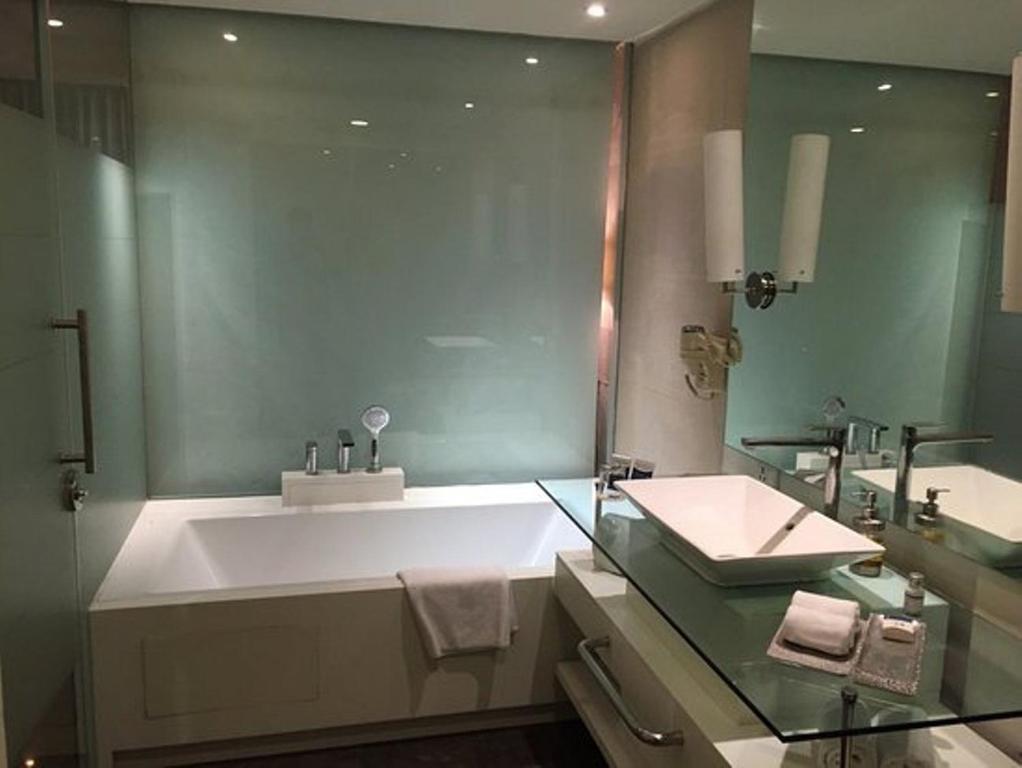 Bathtub Hotel Park Plaza Faridabad Bathtub Hotel Park Plaza Faridabad