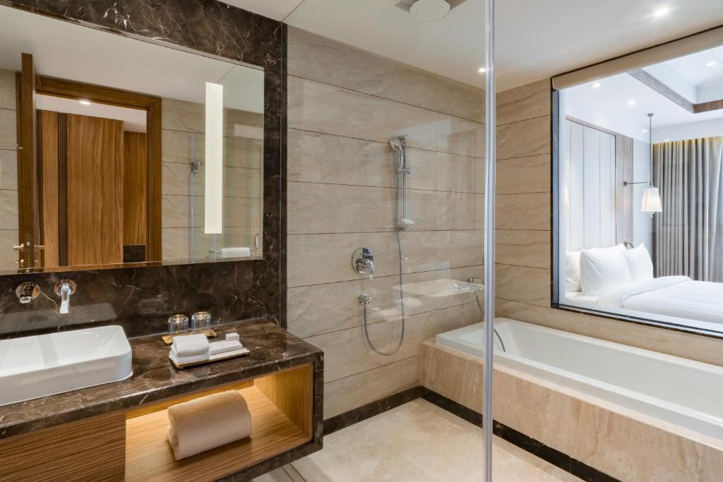 Bathtub Hotel Room Radisson Bhopal Bathtub Hotel Room Radisson Bhopal