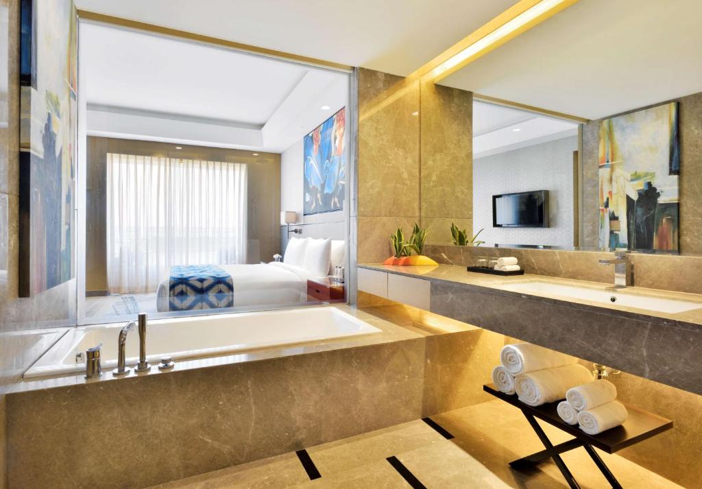 Bathtub Hotel Room Radisson Blu Faridabad Bathtub Hotel Room Radisson Blu Faridabad
