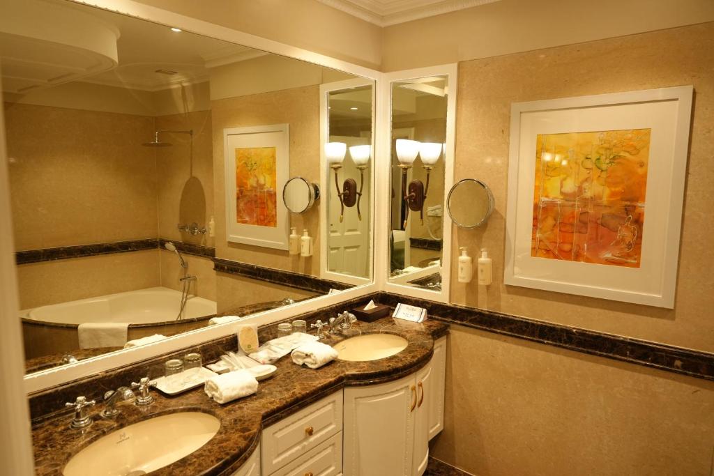 Bathtub Hotel Sun-n-Sand Shirdi Bathtub Hotel Sun-n-Sand Shirdi
