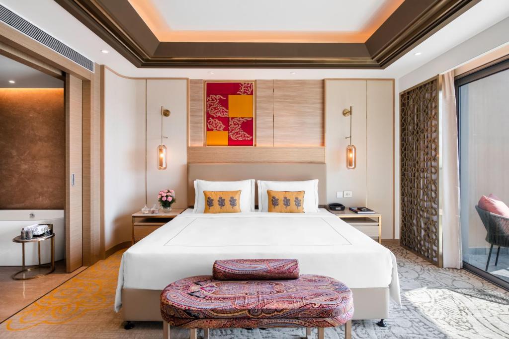 Bathtub Hotel Taj Lakefront Bhopal Bathtub Hotel Taj Lakefront Bhopal