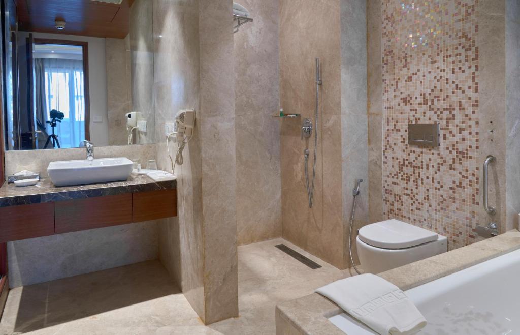 Bathtub Hotel The P L Palace Agra Bathtub Hotel The P L Palace Agra
