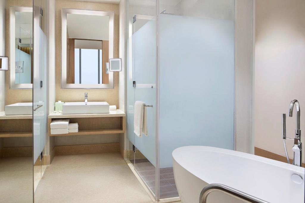 Bathtub Hotel The Westin Kolkata Rajarhat Bathtub Hotel The Westin Kolkata Rajarhat