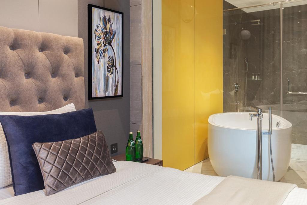 Bathtub Hotel Wyndham Chandigarh Mohali Bathtub Hotel Wyndham Chandigarh Mohali