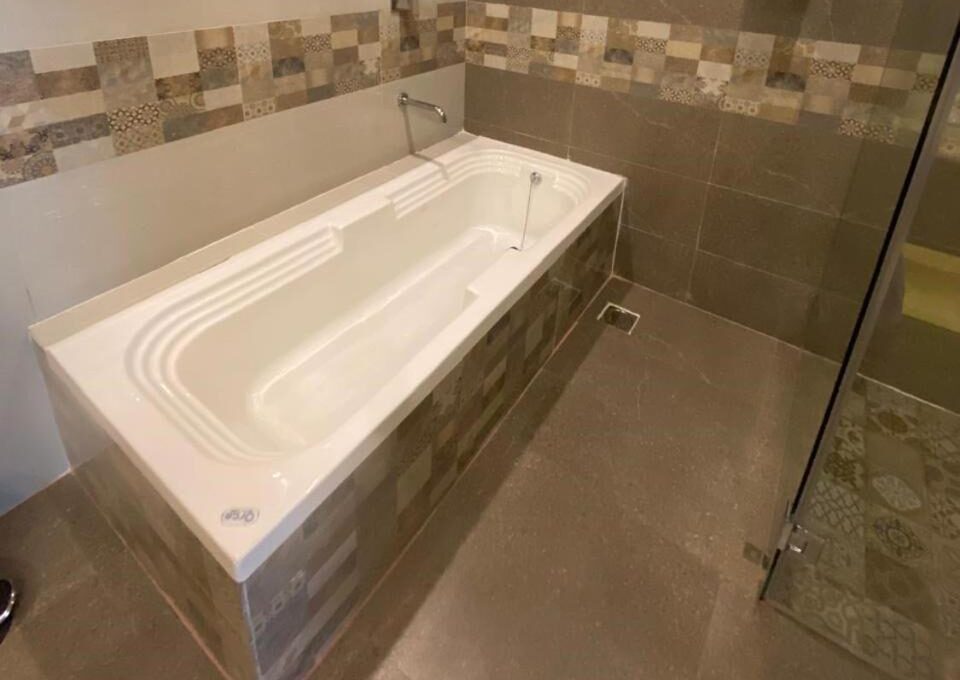 Bathtub Montecarlo Hotel Mahabalipuram Bathtub Montecarlo Hotel Mahabalipuram