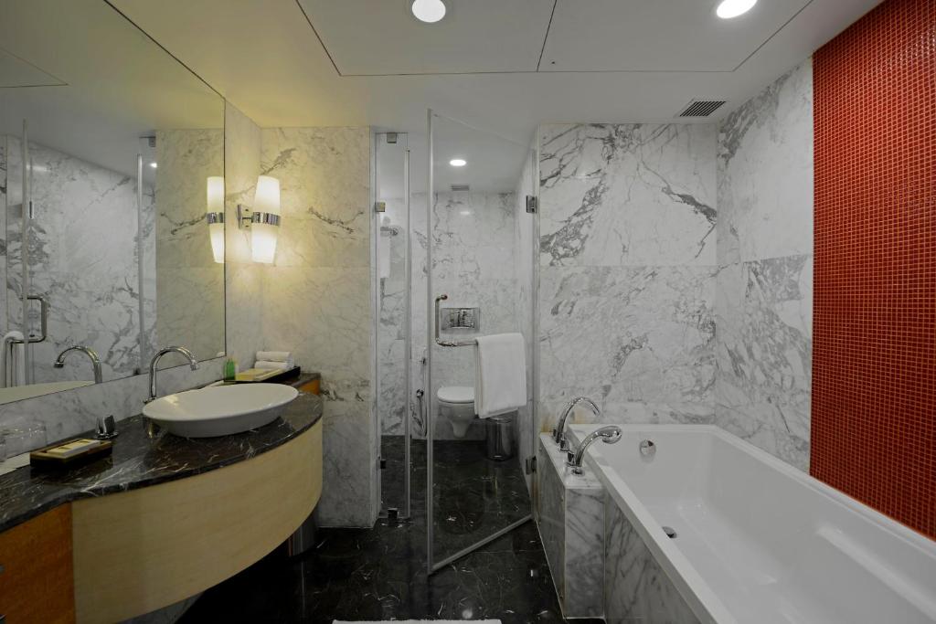 Bathtub Radisson Blu Hotel Ahmedabad Bathtub Radisson Blu Hotel Ahmedabad