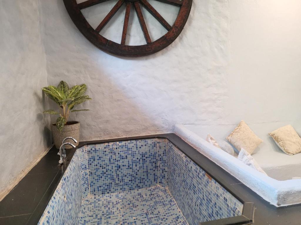 Bathtub Room Achalaa Resort Kolhapur Bathtub Room Achalaa Resort Kolhapur