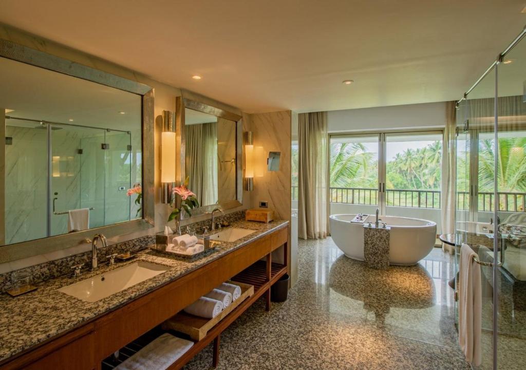 Bathtub Room Alila Diwa Goa - A Hyatt Brand Bathtub Room Alila Diwa Goa - A Hyatt Brand