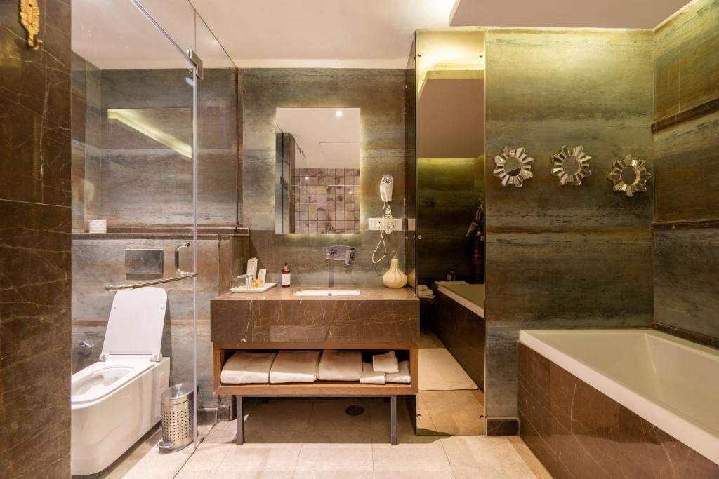 Bathtub Room Antalya Rishīkesh Bathtub Room Antalya Rishīkesh