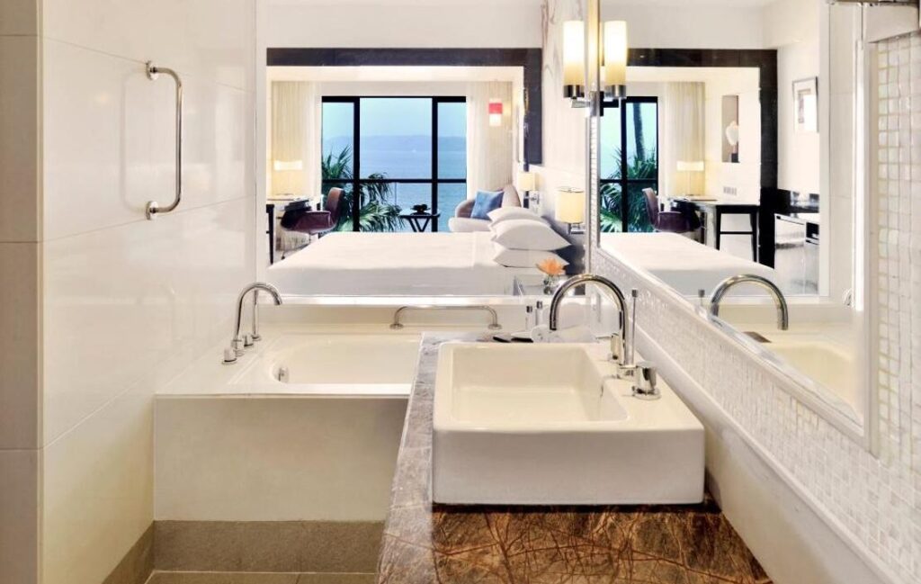 Bathtub Room Goa Marriott Resort & Spa Panjim Bathtub Room Goa Marriott Resort & Spa Panjim