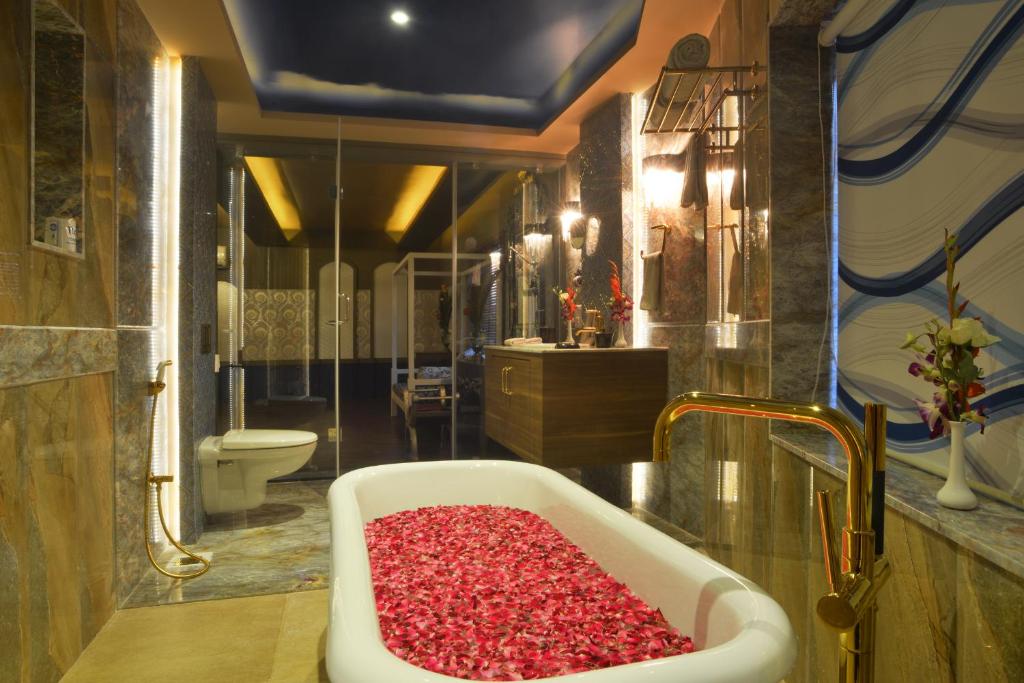 Bathtub Room Heritage Khirasara Palace Rajkot Bathtub Room Heritage Khirasara Palace Rajkot