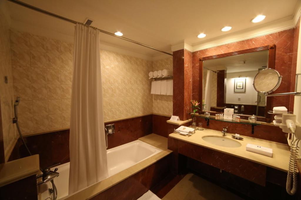 Bathtub Room Jaypee Palace Hotel Agra Bathtub Room Jaypee Palace Hotel Agra