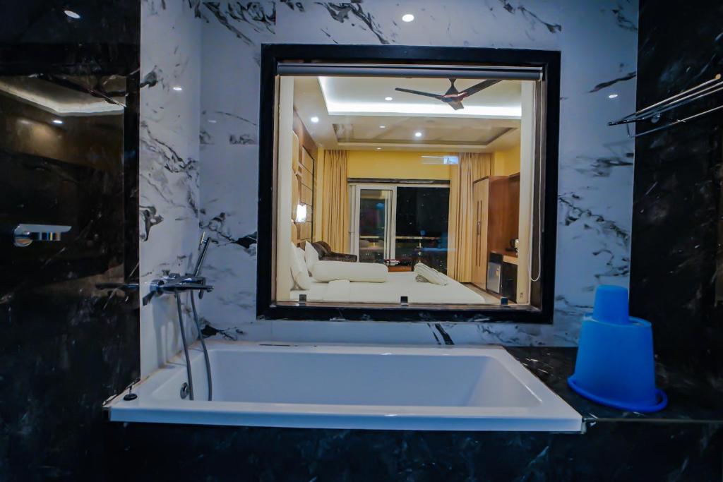 Bathtub Room Mandarmani Prasant Beach Resort Bathtub Room Mandarmani Prasant Beach Resort