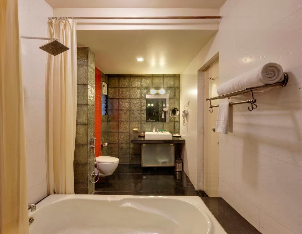 Bathtub Room Regenta Place Raysons Kolhapur Bathtub Room Regenta Place Raysons Kolhapur