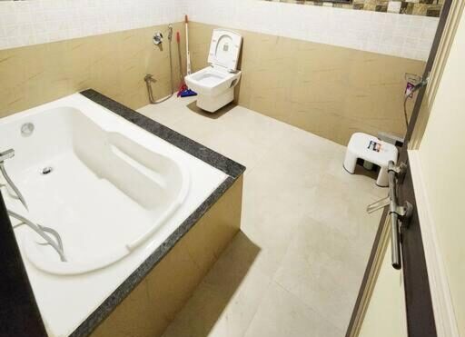 Bathtub Room VedGanga Plus Villa Homestay Kolhapur Bathtub Room VedGanga Plus Villa Homestay Kolhapur