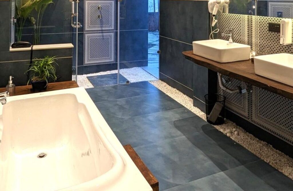 Cape House Amritsar with Bathtub ib Room Cape House Amritsar with Bathtub ib Room
