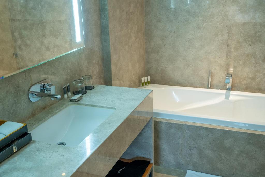 Courtyard by Marriott Nashik with Spabath Courtyard by Marriott Nashik with Spabath