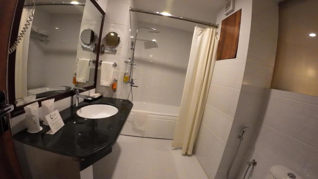 Crescent Resort, Darjeeling with Bathtub Crescent Resort, Darjeeling with Bathtub