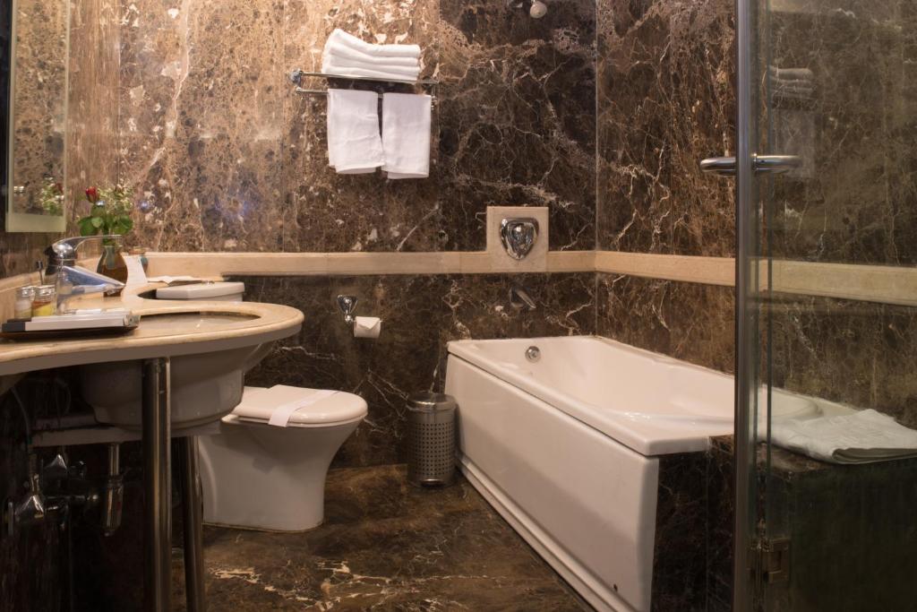 Diplomat, Chanakyapuri New Delhi- A Boutique Hotel with Bathtub Diplomat, Chanakyapuri New Delhi- A Boutique Hotel with Bathtub