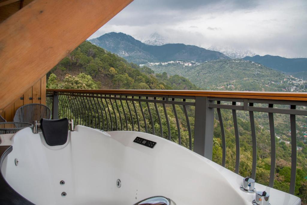 Echor Mandara TreeVilla Dharamshala with Hottub Echor Mandara TreeVilla Dharamshala with Hottub
