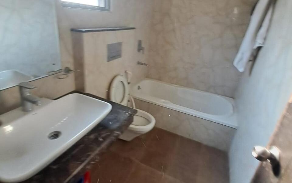F2B stay Mathura with Bathtub F2B stay Mathura with Bathtub