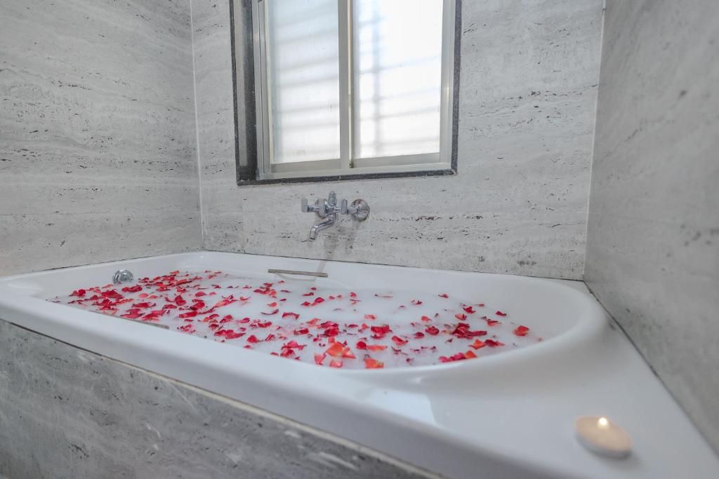 Freesia Resort by Express Inn Nashik with Bathtub Freesia Resort by Express Inn Nashik with Bathtub