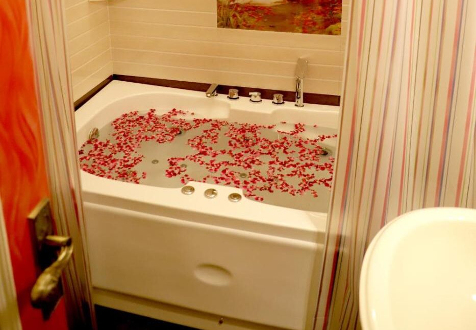 Ganesha Palace Amritsar with Jacuzzi Ganesha Palace Amritsar with Jacuzzi