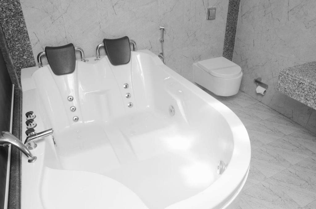 Grandeur De Sanchi - Luxury Beach Resort & Spa Calangute with Jacuzzi Grandeur De Sanchi - Luxury Beach Resort & Spa Calangute with Jacuzzi
