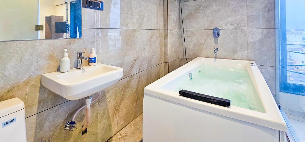 Hot Tub Room Hotel Nova Bizz Rajkot Hot Tub Room Hotel Nova Bizz Rajkot