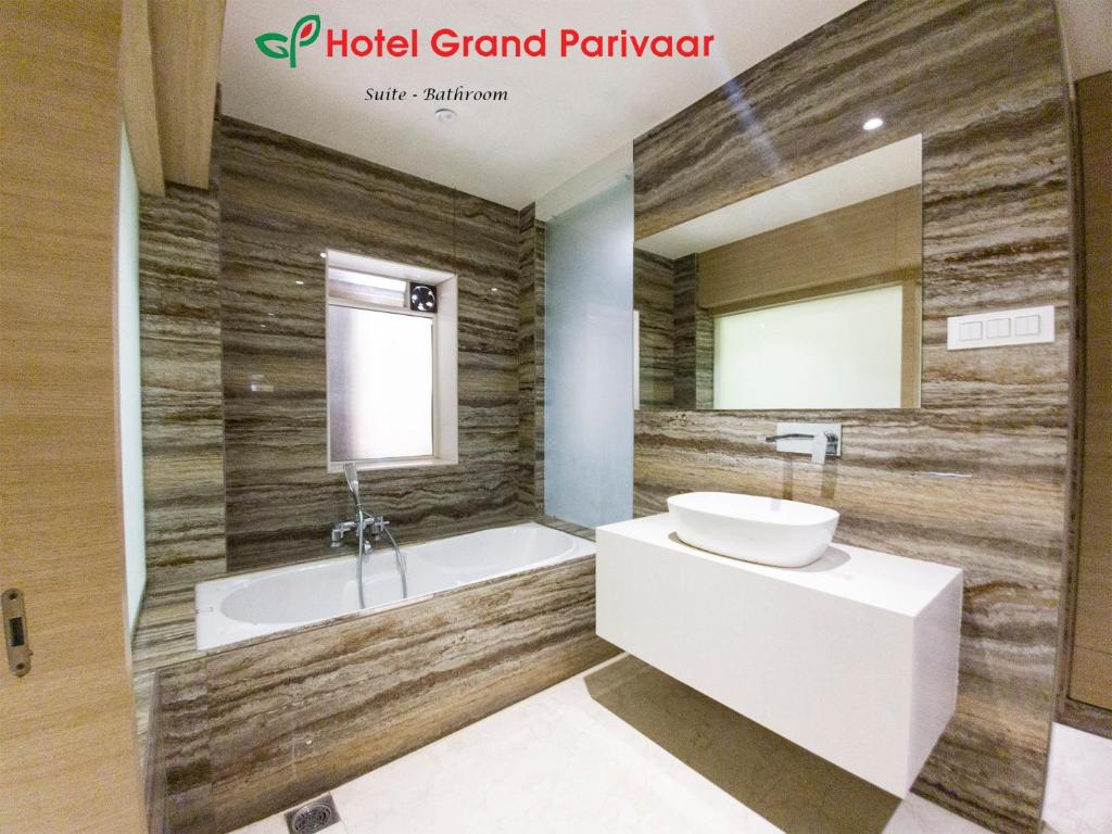 Hotel Grand Parivaar Igatpuri Room with Bathtub Hotel Grand Parivaar Igatpuri Room with Bathtub
