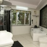Hotels with Bathtub in Ooty Hotel in Ooty Beverly villa with Bathtub