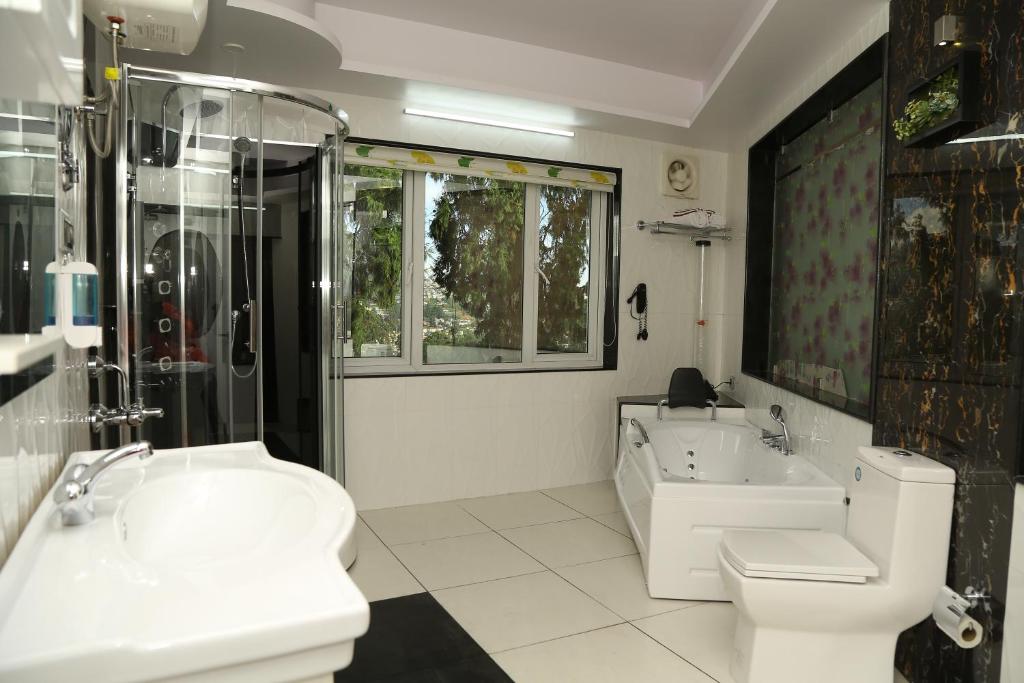 Hotel in Ooty Beverly villa with Bathtub