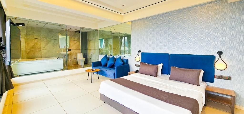 Hotel Nova Bizz Rajkot with Jacuzzi Hotel Nova Bizz Rajkot with Jacuzzi