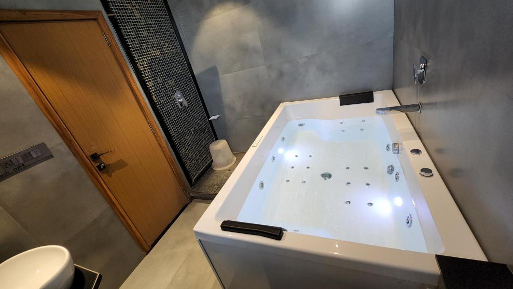 Hotel Nova Boutique Rajkot with Spa Bath Hotel Nova Boutique Rajkot with Spa Bath