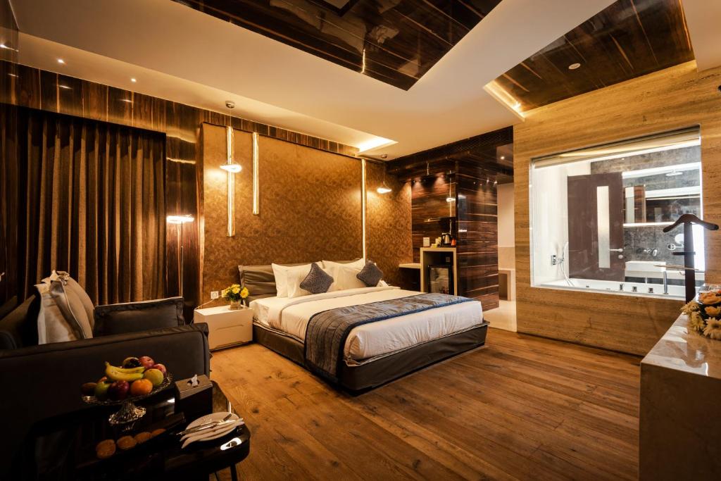 Hotel Park Elanza Coimbatore with Jacuzzi in Room Hotel Park Elanza Coimbatore with Jacuzzi in Room
