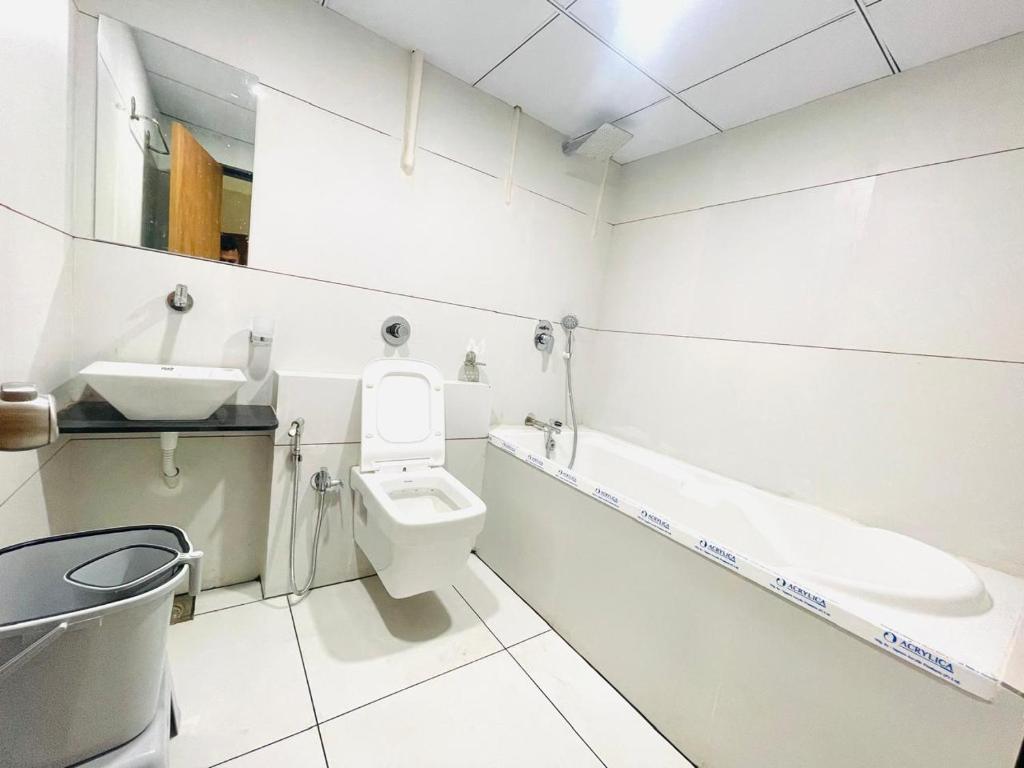 Hotel Royal Orbit Rajkot with Bathtub Hotel Royal Orbit Rajkot with Bathtub